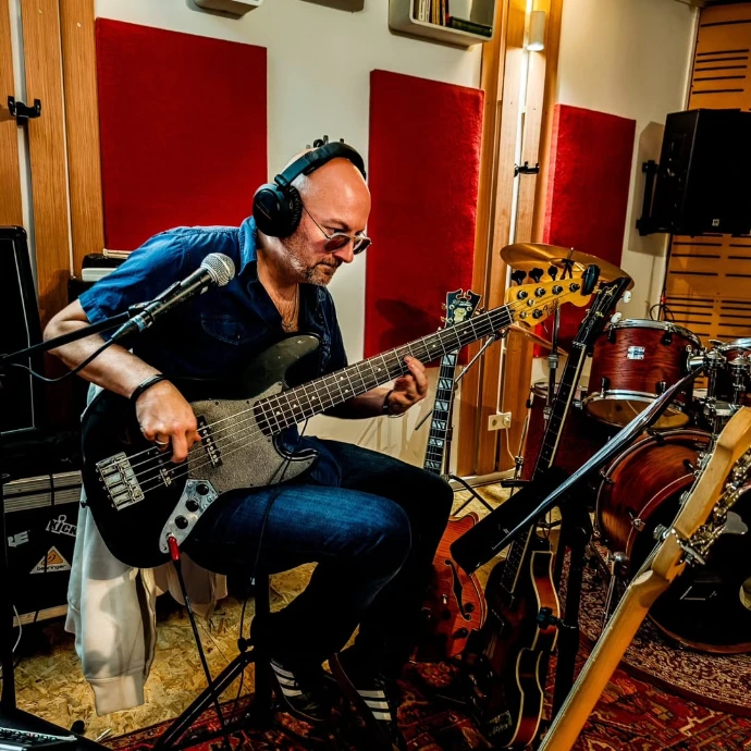 Mathieu Mirol, basse